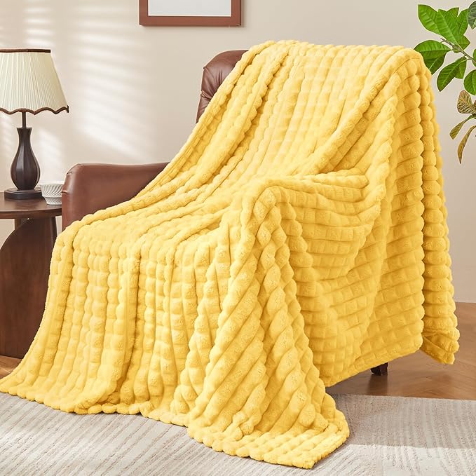 BEDELITE Light Yellow Throw Blanket for Couch and Bed- Super Soft and Warm 3D Checkered Fluffy Fuzzy Fleece Blanket, Luxurious Plush Cozy Blanket for Room Decor Fall and Winter, 50x60 inches