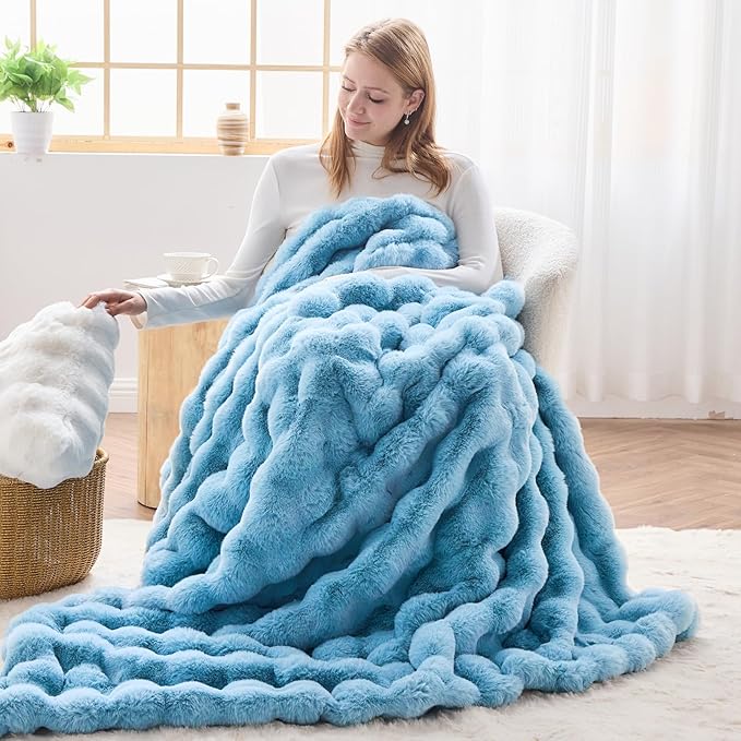 NEWCOSPLAY Faux Fur Twin Blanket Blue Luxury Fluffy Thick Warm Bubble Blanket for Couch Sofa Bed 1000GSM (Blue Bubble Thick, Twin(60"x80"))