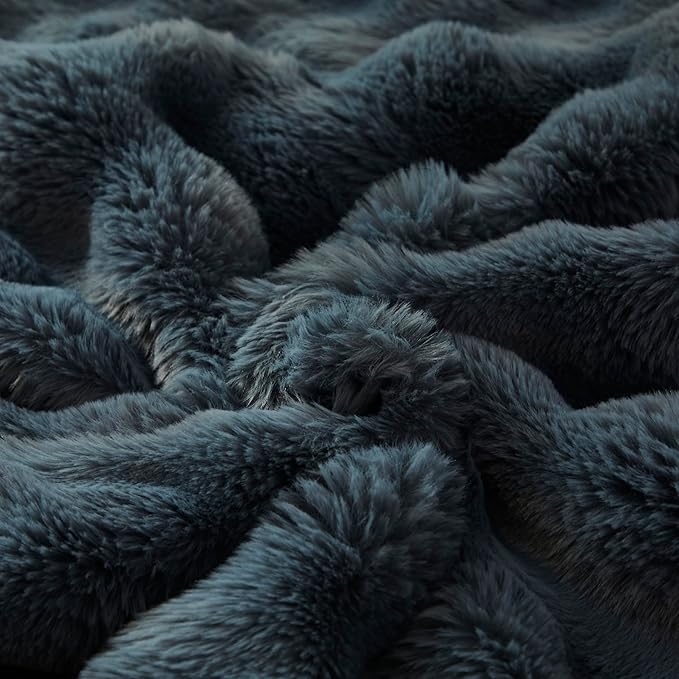 Faux Fur Throw Blanket for Couch Cozy Fuzzy Soft Plush Thick Fluffy Fleece Bubble Blanket for Sofa Bedroom Living Room, 63x79 Inches Dark Grey