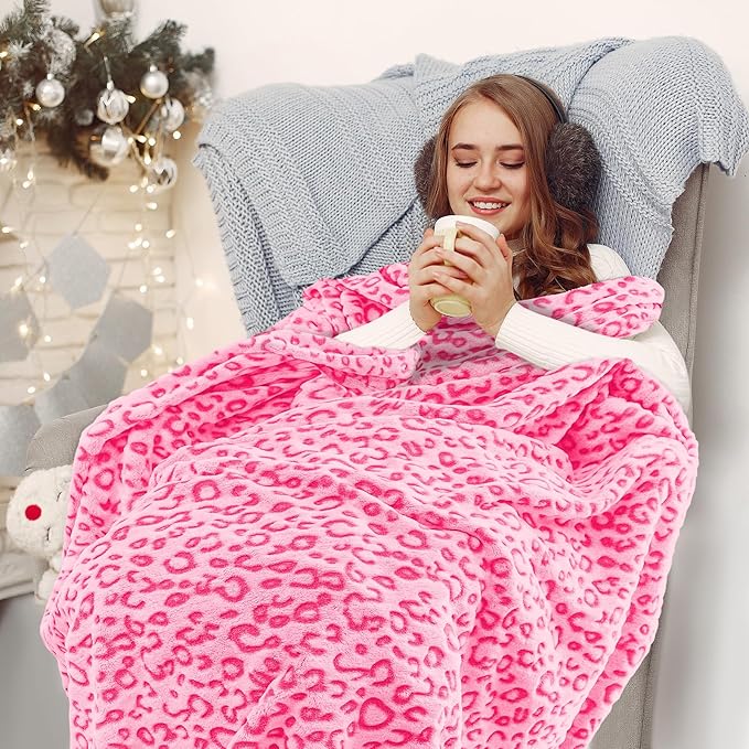 King Size Fleece Blanket for Bed, Oversized Soft Plush Full Size Pink King Throw Blanket for Bedroom, Lightweight Cute Pink Cheetah Home Decor, All-Season Cozy Gifts for Adults Couples 90"x108"