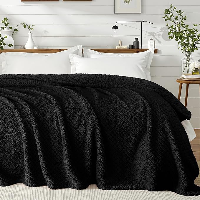 Exclusivo Mezcla Twin Size Fleece Blanket for Bed, Extra Soft Warm Decorative Fuzzy Blanket for Women, Lightweight Cozy Bedding Blankets, 60x80 Inches, Black