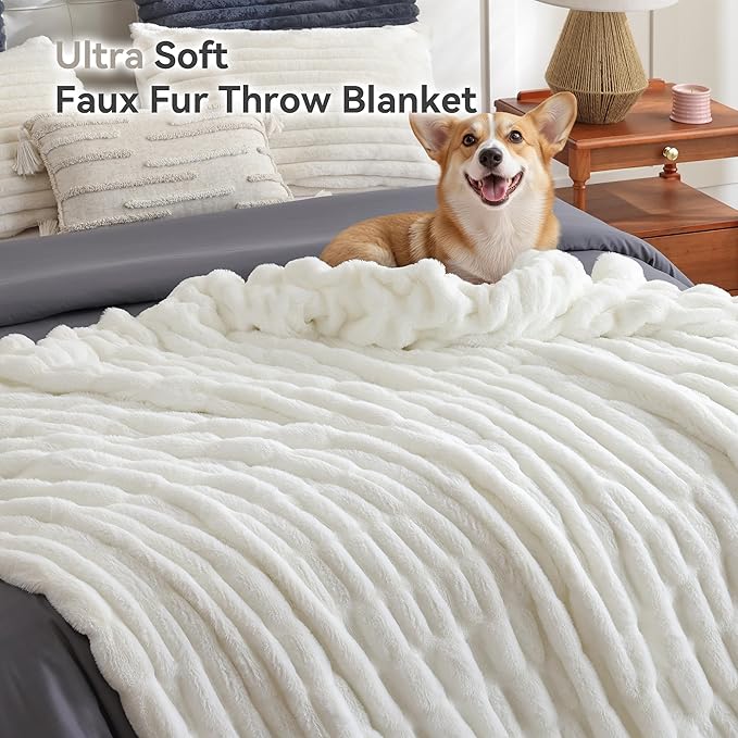 Smoofy Cream White Throw Blanket for Couch – Ultra Soft Cozy Plush Fluffy Blanket with Faux Rabbit Fur, Fuzzy Lightweight Fleece for Sofa, Bed & Office, Gift for Women, Home Room Decor Throw 50"x 60"