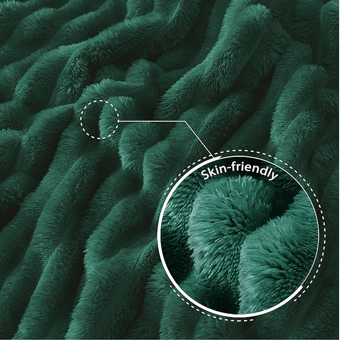 Exclusivo Mezcla King Size Flannel Fleece Blanket, Super Soft Striped Jacquard Bed Blanket, Lightweight Fuzzy Cozy for All Seasons, 90x104 Inches, Forest Green