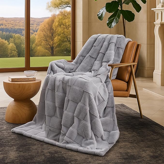 Cozy Bliss Checkered Faux Rabbit Fur Twin Blanket for Bed, Soft Fuzzy Blankets for Women Men, Furry Fleece Throw for Sofa Bedroom Living Room (60 * 80 Inches Light Grey)