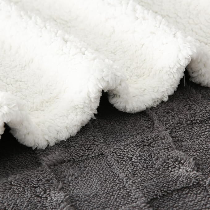 Sherpa Throw Blanket Fleece Blanket, Soft Fluffy Thick Blanket for Couch 80”*90”, for All Season Use, Gray