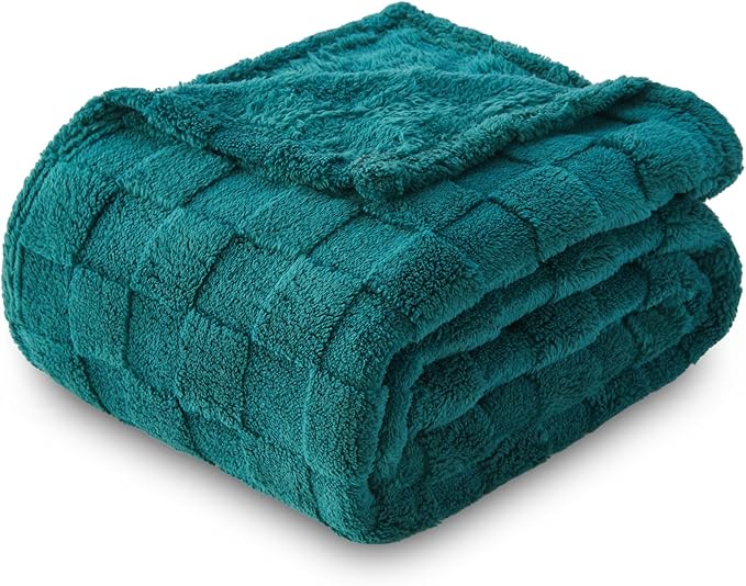 NEWCOSPLAY Super Soft Twin Blanket Dark Teal Premium Silky Flannel Fleece 3D Checkered Lightweight Bed Blanket All Season Use (Dark Teal Checkered, Twin(60"x80"))