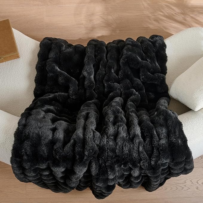 Wajade Fluffy Faux Fur Throw Blanket for Couch Bed 60x80, Luxury Soft Thick Fuzzy Plush Bubble Blanket, Warm Cozy Blanket for Sofa Chair, Black