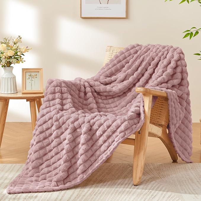 BEDELITE Berry Purple Throw Blanket for Couch and Bed- Super Soft and Warm 3D Checkered Fluffy Fuzzy Fleece Blanket, Luxurious Plush Cozy Blanket for Room Decor Spring, 50x60 inches