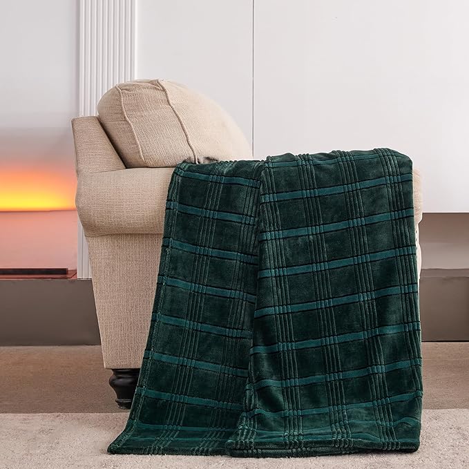 Super Soft Flannel Throw Blanket 50x60 Inches, Premium Checkered Jacquaed Silky Fleece Lightweight Bed Blanket All Season Use, Dark Green Strip, 50"x60"