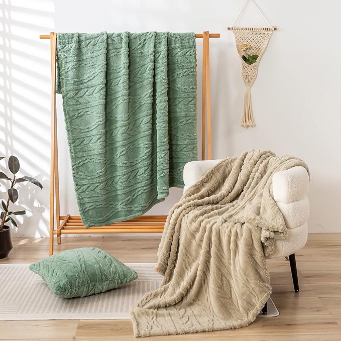 YUSOKI Twin XL Blanket Single Layer,Weight(3.1lb),370GMS-3D Stylish Design for Gift Home Decor (Sage Green,65"x90")