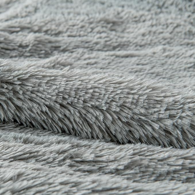 COOVA Ultra Soft Faux Fur Throw Blanket – Fuzzy Fluffy Cozy Microfiber Blankets, Warm Thick Plush Sherpa Fleece Throw Blanket for Couch,Bed,Sofa,Ideal Gift for Women.(Light Grey, 50"x60")
