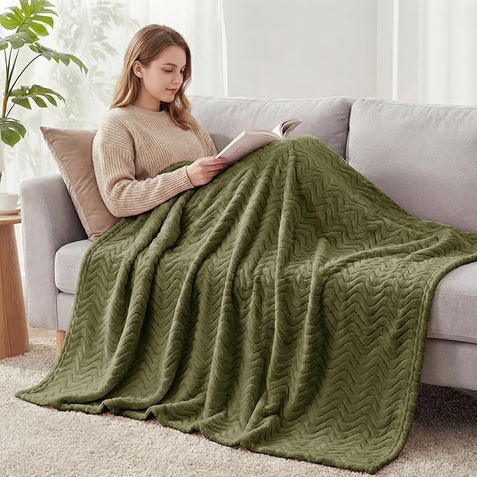 Exclusivo Mezcla Twin Blanket for Bed, Cozy Lightweight Fleece Blankets for All Season, Decorative Giftable Fuzzy Plush Wave Textured Suitable for Women, Men, Olive Green, 90x66 Inches