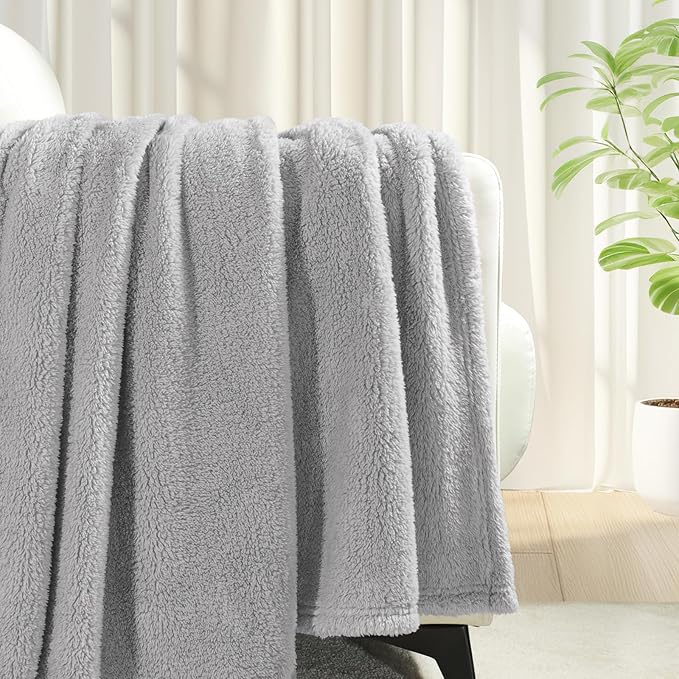 Exclusivo Mezcla King Size Blanket for Bed, Super Soft Velvet Plush Fleece Blankets, Fuzzy Cozy and Warm for Winter, 90x104 Inches, Light Grey