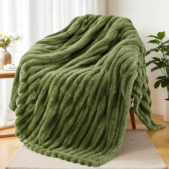 Exclusivo Mezcla Fleece Throw Blanket for Couch, Super Soft Striped Jacquard Bed Blanket, Lightweight Fuzzy Cozy for All Seasons, 50x60 Inches, Olive Green