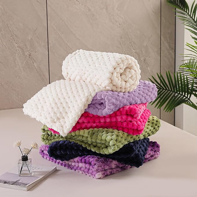 Exclusivo Mezcla Fleece Twin Blanket for Bed, Extra Large Fuzzy Lilac Purple Bed Blankets, Soft Cozy Plush Sofa Throws for All Seasons, 60x80 Inches