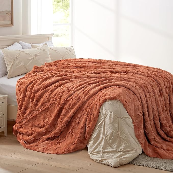 TOONOW Faux Fur Luxury Throw Blanket,Double Side Soft Fluffy Shaggy Fuzzy Blanket for Couch Sofa Bed (Carnelian, X-Large Twin Size)