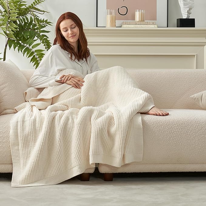 Amélie Home Reversible Waffle Weave Throw Blanket, Chenille Knit with Warm Sherpa, Soft Cozy Blanket for Couch, 50"x60", Ivory