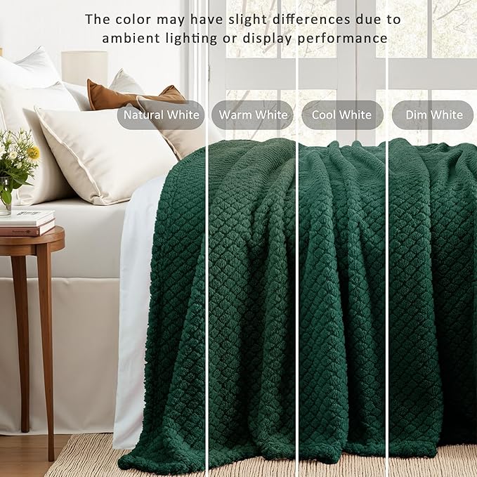Exclusivo Mezcla King Size Fleece Blanket for Bed, Extra Soft Warm Decorative Fuzzy Blanket for Women, Lightweight Cozy Bedding Blankets, 90x104 Inches, Forest Green