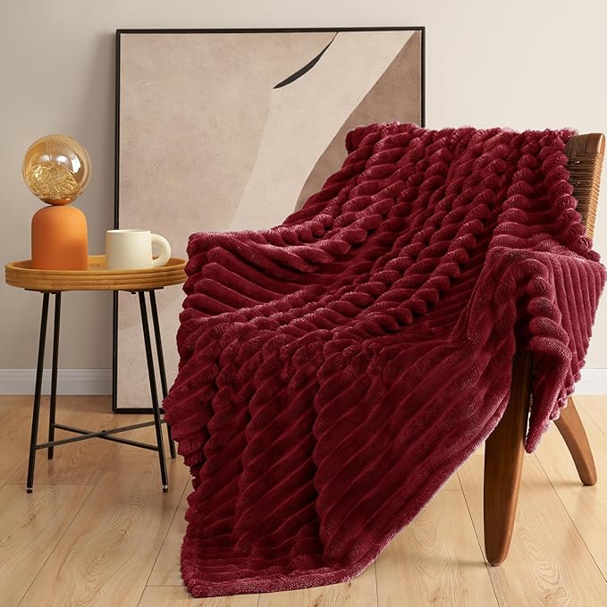 Soft Deep Red Throw Blanket for Couch - 300GSM Cozy Fleece Blanket for Women, Cute Fluffy Lightweight Blankets Birthday Gifts for Her Him, Spring Home Room Decor, Deep Red, 50x60 Inches