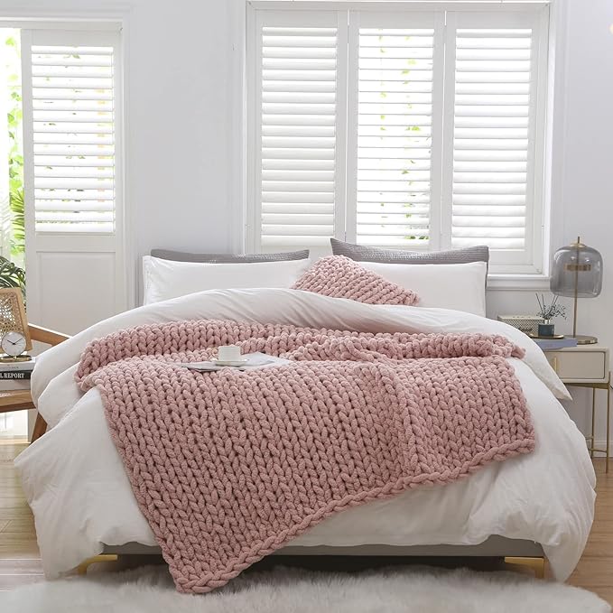 WESHIONGOO Chunky Knit Blanket Throw 51"×63" Knitted Throw Blankets for Couch Bed Fluffy Soft Blanket with Jumbo Chenille Yarn Thick 100% Handmade (Pink)