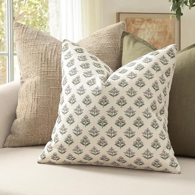 YCOLL Farmhouse Floral Print Throw Pillow Covers 18x18 Set of 2, Rustic Decorative Cushion Covers for Sofa Couch Bed Living Room, Vintage Floral Patterned Cottage Home Decor, Blush Pink