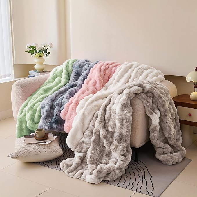 Comelady Faux Rabbit Fur Throw Blanket for Couch,Soft Fluffy Thick Bubble Blanket for Bed Sofa Room Decor-Lightweight Cozy Fuzzy Blanket Gifts for Women Men,Cream White,50"×60"