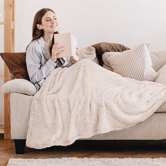 PAVILIA Sherpa Bed Blanket King Size, Cream Beige Plush Soft Cozy Blanket for Bed, Fluffy Lightweight Microfiber, Fuzzy All Season Blanket, 90x108 King