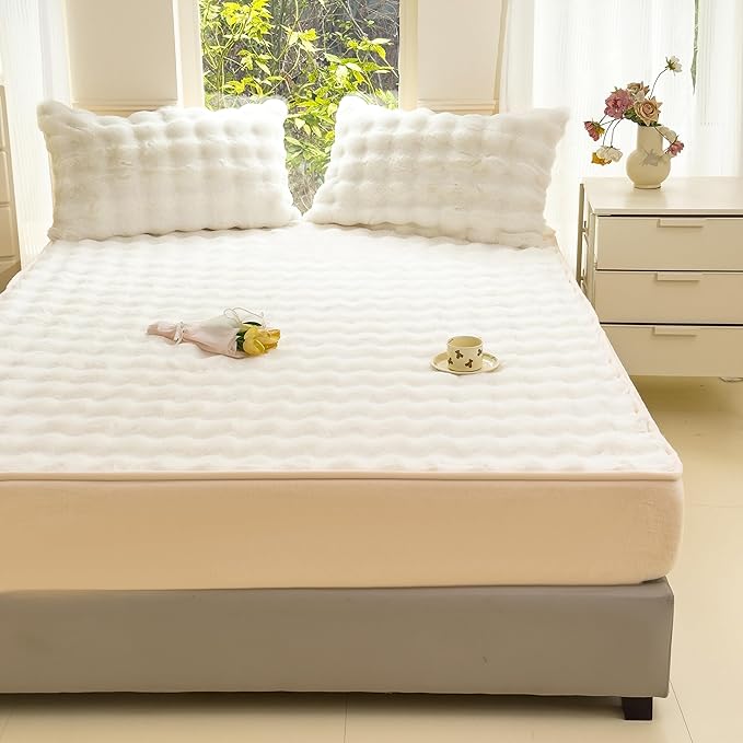 H&D Bedding King Sheet Set – 3 Piece Bed Sheets for King Size Bed, Luxury Soft and Breathable Faux Fur, Includes 1 Comfy Bubble Sheet, and 2 Pillowcases （King, 3-Piece Set