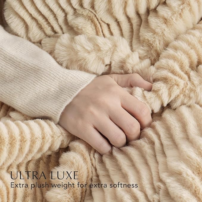 EVERGRACEHOME Ultra Soft Faux Fur Throw Blanket for Couch, Luxury Sculpted Texture Faux Rabbit Fur Blanket for Bed, Fluffy Thick Plush Warm Fuzzy Throw, 920GSM (Beige, 60''x80'')