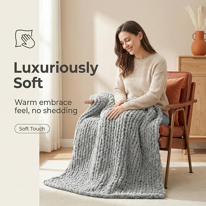 Amélie Home Chunky Knit Throw Blanket for Couch, Soft Chenille Crochet Blanket for Children, 40"x50", Light Grey