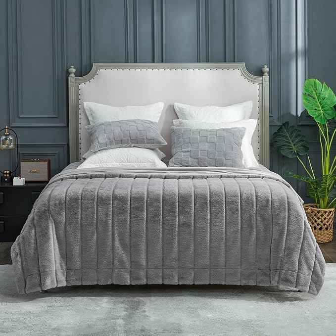Cozy Bliss Deluxe Sheared Rabbit Faux Fur Throw Blanket, Soft Fuzzy High-Low Sculpted Plush Blanket for Couch, Cozy Home Accent, All Season Use, Grey 90"x90"