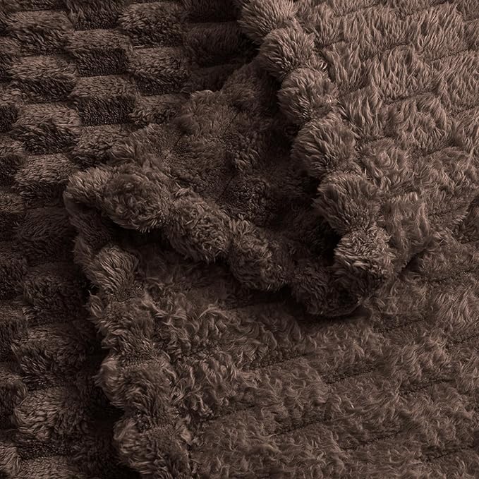 Vessia Flannel Fleece Throw Blanket, 3D Jacquard Brown Fuzzy and Warm Blanket for Couch, Sofa, Bed, 300GSM Super Soft Touch Cozy Home Decor for All Seasons (50x40 inches)