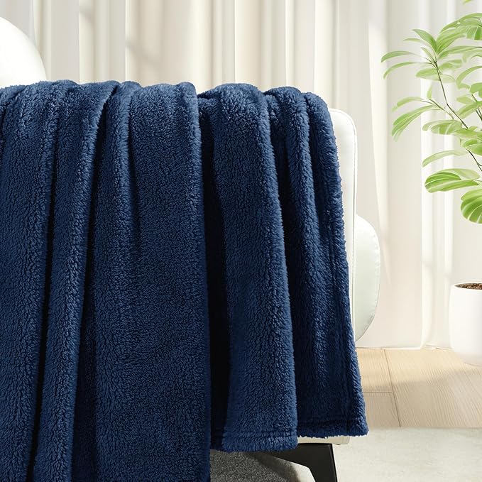 Exclusivo Mezcla Twin Size Blanket for Bed, Super Soft Velvet Plush Fleece Blankets, Fuzzy Cozy and Warm for Winter, 60x80 Inches, Navy Blue