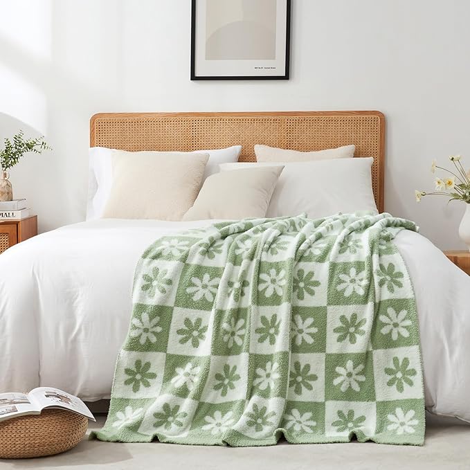 Snuggle Sac Checkered Blanket, Sage Green Flower Throw Blanket for Couch Plaid Microfiber Fluffy Warm Cozy Fuzzy Soft Throw Blanket Reversible Checkerered Blankets for Sofa, Chair, Bed, 60x80 inches