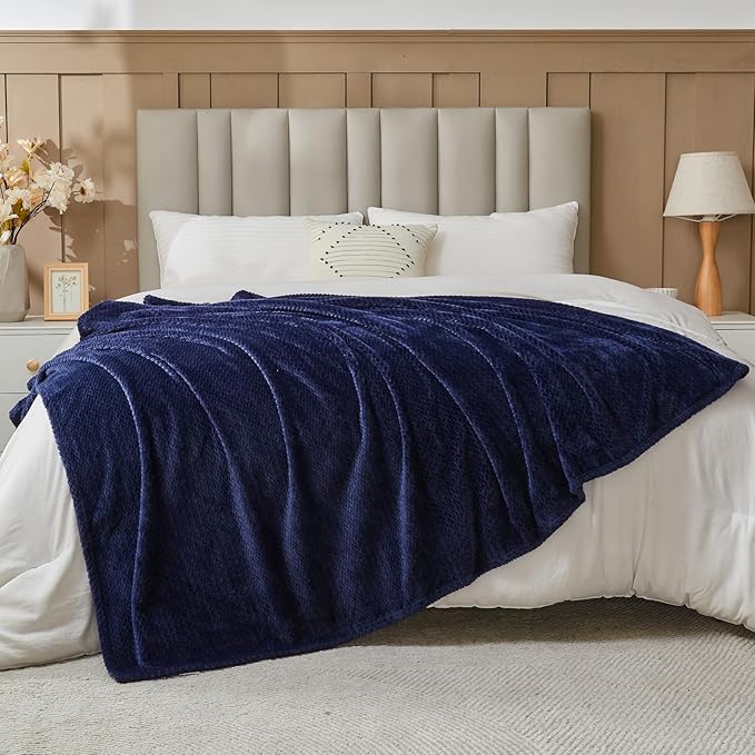 NEWCOSPLAY Super Soft Throw Blanket Dark Navy Premium Silky Flannel Fleece Leaves Pattern Lightweight Bed Blanket All Season Use (Dark Navy, Throw(50"x60"))