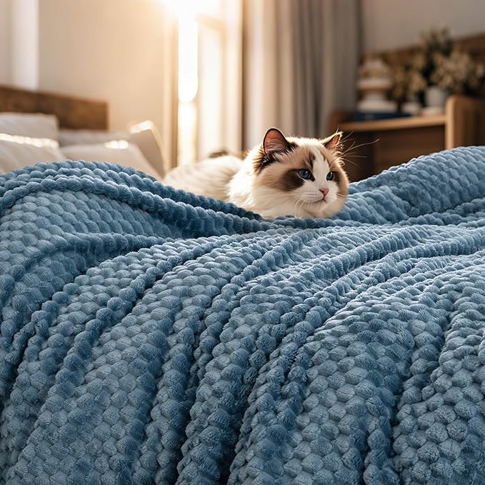 PHF Ultra Soft Flannel Fleece Blanket King Size, Lightweight 3D Jacquard Fleece Blanket, No Shedding, No Pilling, Luxury 340GSM Aesthetic Fluffy Cozy for Bed Room Decor, 108"x90", Denim Blue