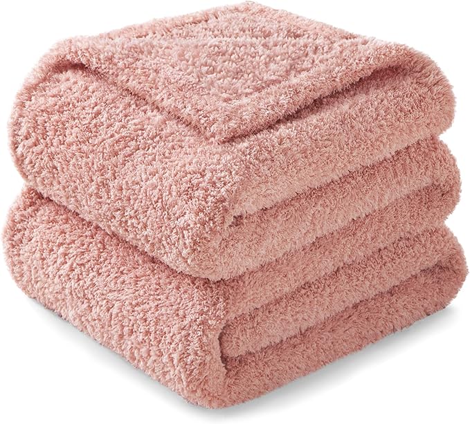 Exclusivo Mezcla Fleece Bed Blankets Queen Size, Ultra Soft, Lightweight and Fuzzy Dusty Pink Blanket for Women, Home Decor, 90x90 Inches