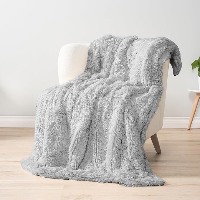 Pavilia Light Gray Fluffy Throw Blanket for Couch, Twin Bed - Super Soft Thick Faux Fur Sherpa Blanket - 60x80