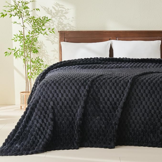 NEWCOSPLAY Super Soft Queen Blanket Black Premium Silky Flannel Fleece 3D Clouds Stylish Jacquard Lightweight Bed Blanket All Season Use 350GSM (Black, Queen(90"x90"))