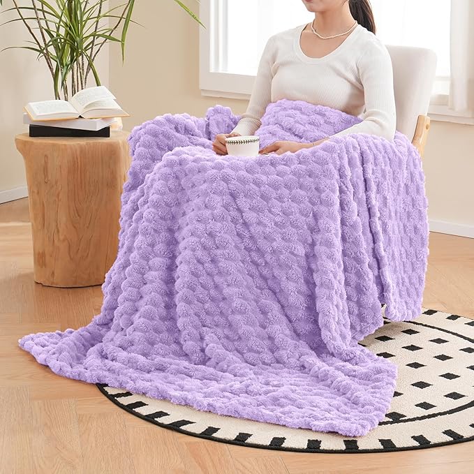 Vessia Flannel Fleece Throw Blanket, 3D Jacquard Light Purple Fuzzy and Warm Blanket for Couch, Sofa, Bed, 300GSM Super Soft Touch Cozy Home Decor for All Seasons (50x70 inches)