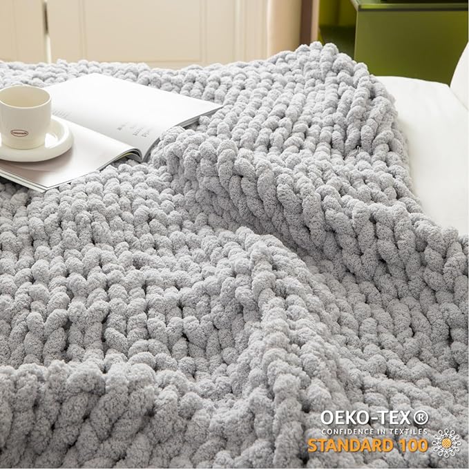 WESHIONGOO Chunky Knit Blanket Throw 51"×63" Knitted Throw Blankets for Couch Bed Fluffy Soft Blanket with Jumbo Chenille Yarn Thick 100% Handmade (Lingt Grey)