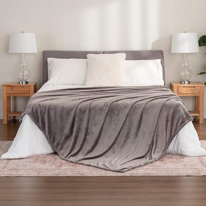 Berkshire Blanket Classic VelvetLoft® Solid Bed Blanket,Twin Size Bed Blanket,Lightweight Soft Fuzzy Plush Blanket for Bed and Couch,Charcoal Gray,60x92 Inches