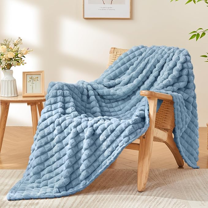 BEDELITE Blue Throw Blanket for Couch and Bed- Super Soft and Warm 3D Checkered Fluffy Fuzzy Fleece Blanket, Luxurious Plush Cozy Blanket for Room Decor Fall and Winter, 50x60 inches