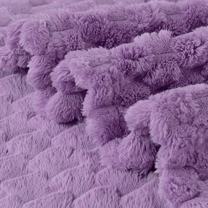 FY FIBER HOUSE Fleece Blanket Queen Size for Bed 300GSM Super Soft Plush Fuzzy Blankets and Throws for Sofa Couch Office, 90x90 Inches, Lavender
