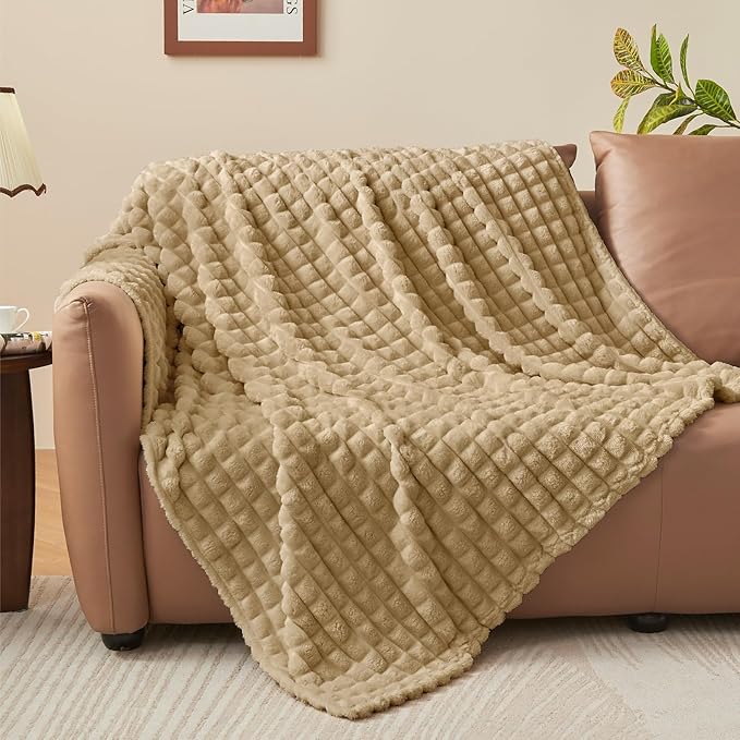 BEDELITE Camel Throw Blanket for Couch and Bed- Super Soft and Warm 3D Checkered Fluffy Fuzzy Fleece Blanket, Luxurious Plush Cozy Blanket for Room Decor Spring, 50x60 inches