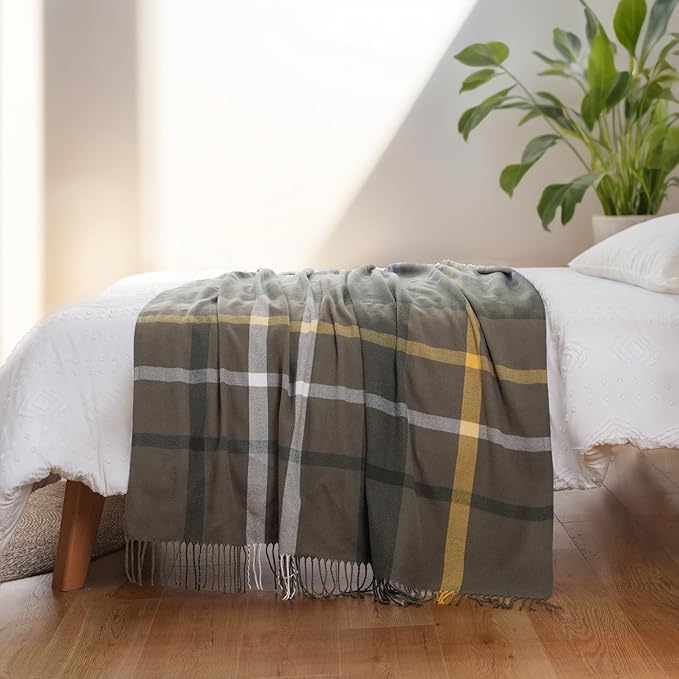 BATTILO HOME Olive Green Plaid Throw Blanket for Couch - Army Green Plaid Blanket Buffalo Checkered Blankets - Lightweight Farmhouse Outdoor Throw Blankets for Bed, Sofa 50"x60"