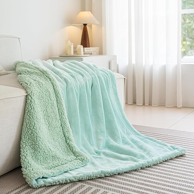 K.Garden Sherpa Throw Blanket for Couch Sofa, Super Soft Cozy Fuzzy Plush Blankets Fleece Thick Warm Blanket for Winter Reversible Thick Warm Blanket for Bed, Sofa,Green 5060
