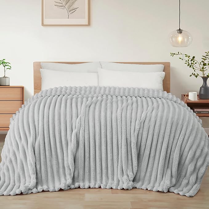 Exclusivo Mezcla King Size Flannel Fleece Blanket, Super Soft Striped Jacquard Bed Blanket, Lightweight Fuzzy Cozy for All Seasons, 90x104 Inches, Light Grey