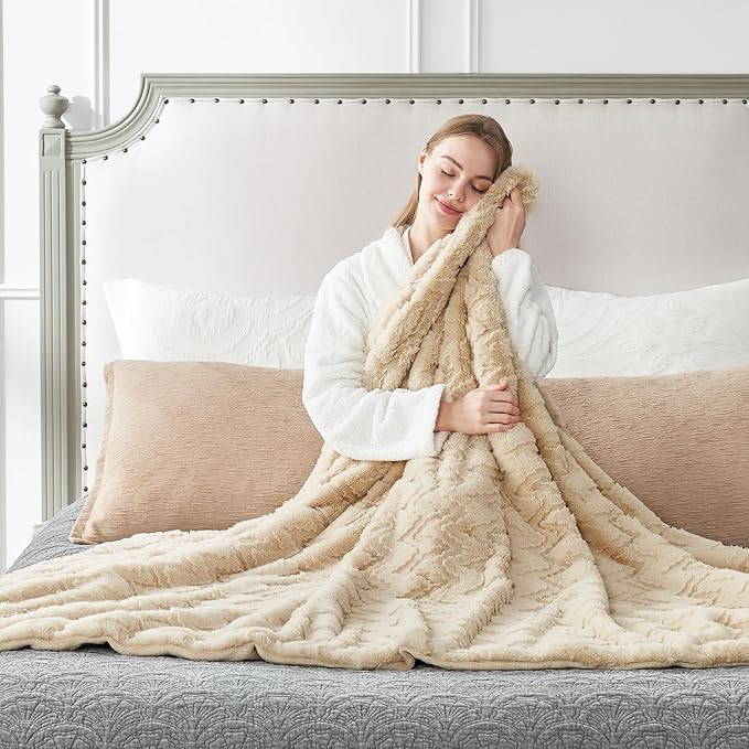 Cozy Bliss Faux Fur Textured Throw Blanket for Bed Super Soft Fuzzy Couch Blanket Gift for Women Premium 3D Ribbed Jacquard All Season Use Khaki Beige Zigzag 60"*80"