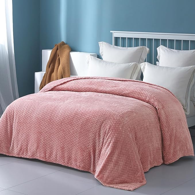 Exclusivo Mezcla Fleece King Size Blanket for Bed, 90x104 Inches Soft Cozy Jacquard Flannel Blankets, Lightweight Fuzzy Plush Warm for Women, Pink